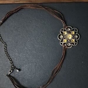 Choker style yellow and green stones